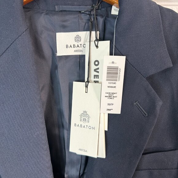 Aritzia Vogue Blazer - Picture 3 of 6